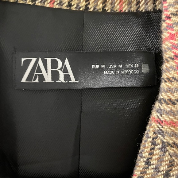Fall 2021 Zara collection blazer - Picture 2 of 2